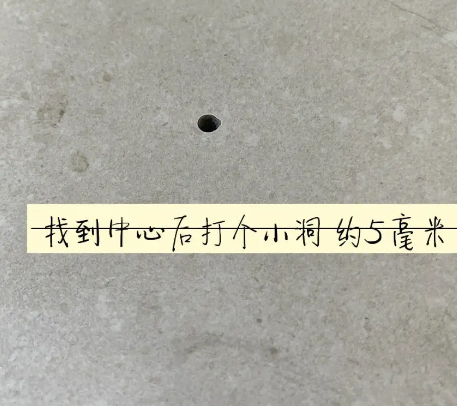 元宝瓷砖空鼓维修公司专业解答在瓷砖铺贴过程中，如果砂料搅拌不均匀，将会带来以下问题